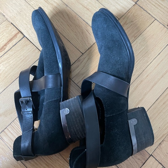 Isola black velvet ankle boots with straps - Picture 3 of 4